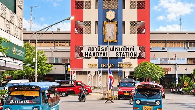 Sunny street view toward Haadyai Station in Hat Yai